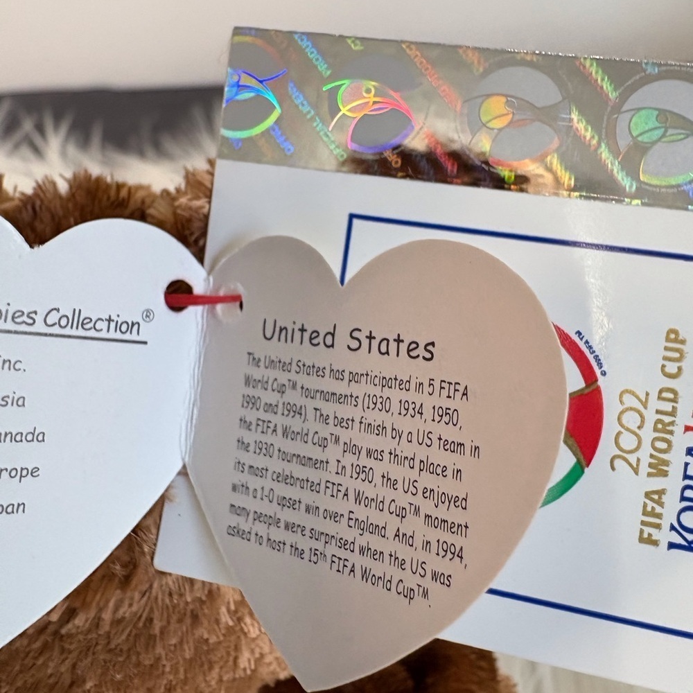 Ty(38)Champion Brown Collectible Bear with Badge - Picture 3 of 7